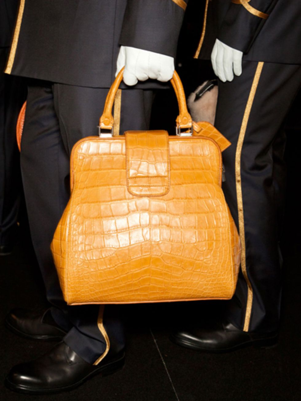 Bag, Orange, Style, Amber, Luggage and bags, Fashion, Shoulder bag, Leather, Travel, Street fashion, 