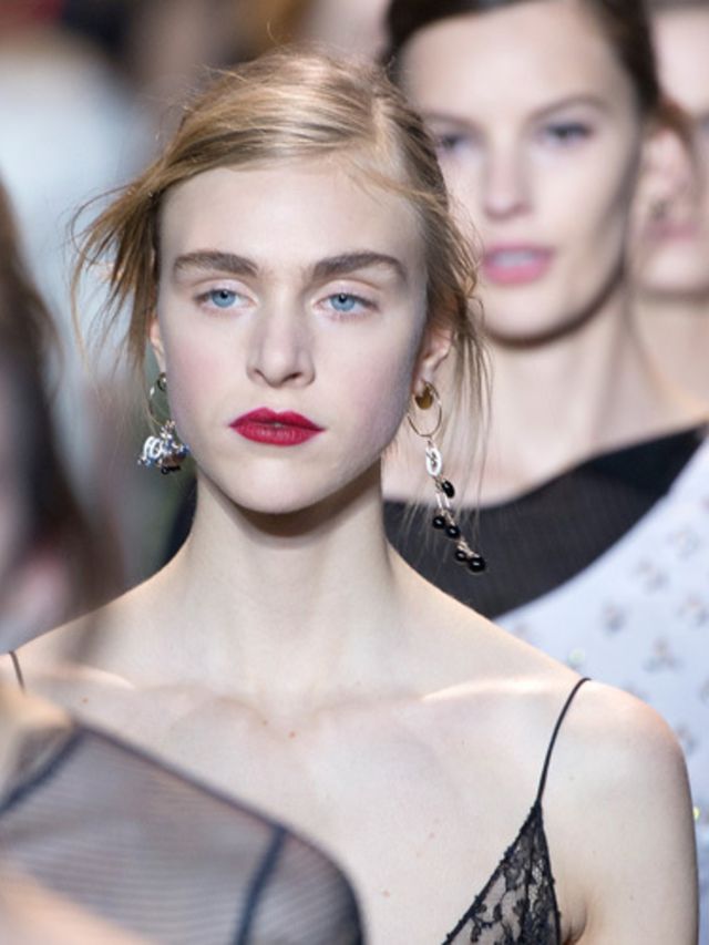 De-mooiste-looks-uit-de-eerste-Dior-coutureshow-zonder-Raf-Simons