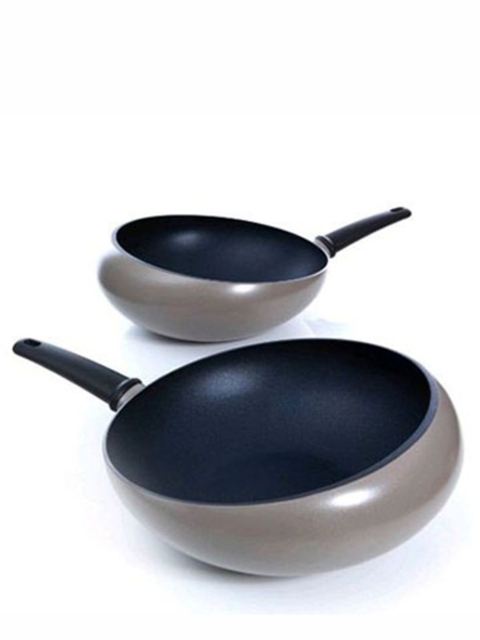 Serveware, Cookware and bakeware, Dishware, Grey, Kitchen utensil, Ceramic, Frying pan, Sauté pan, Wok, Still life photography, 