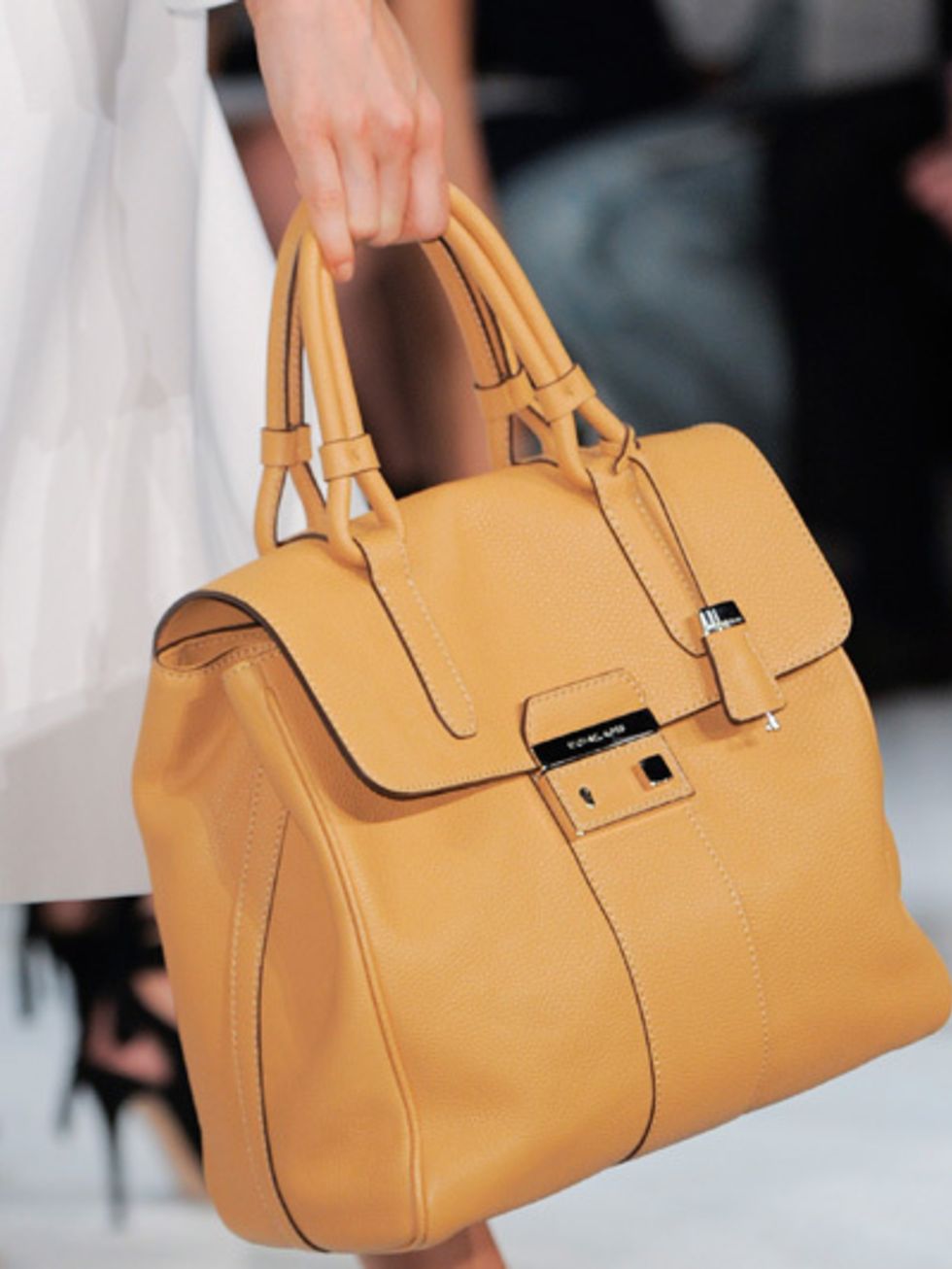 Brown, Product, Bag, Style, Amber, Khaki, Orange, Luggage and bags, Tan, Shoulder bag, 