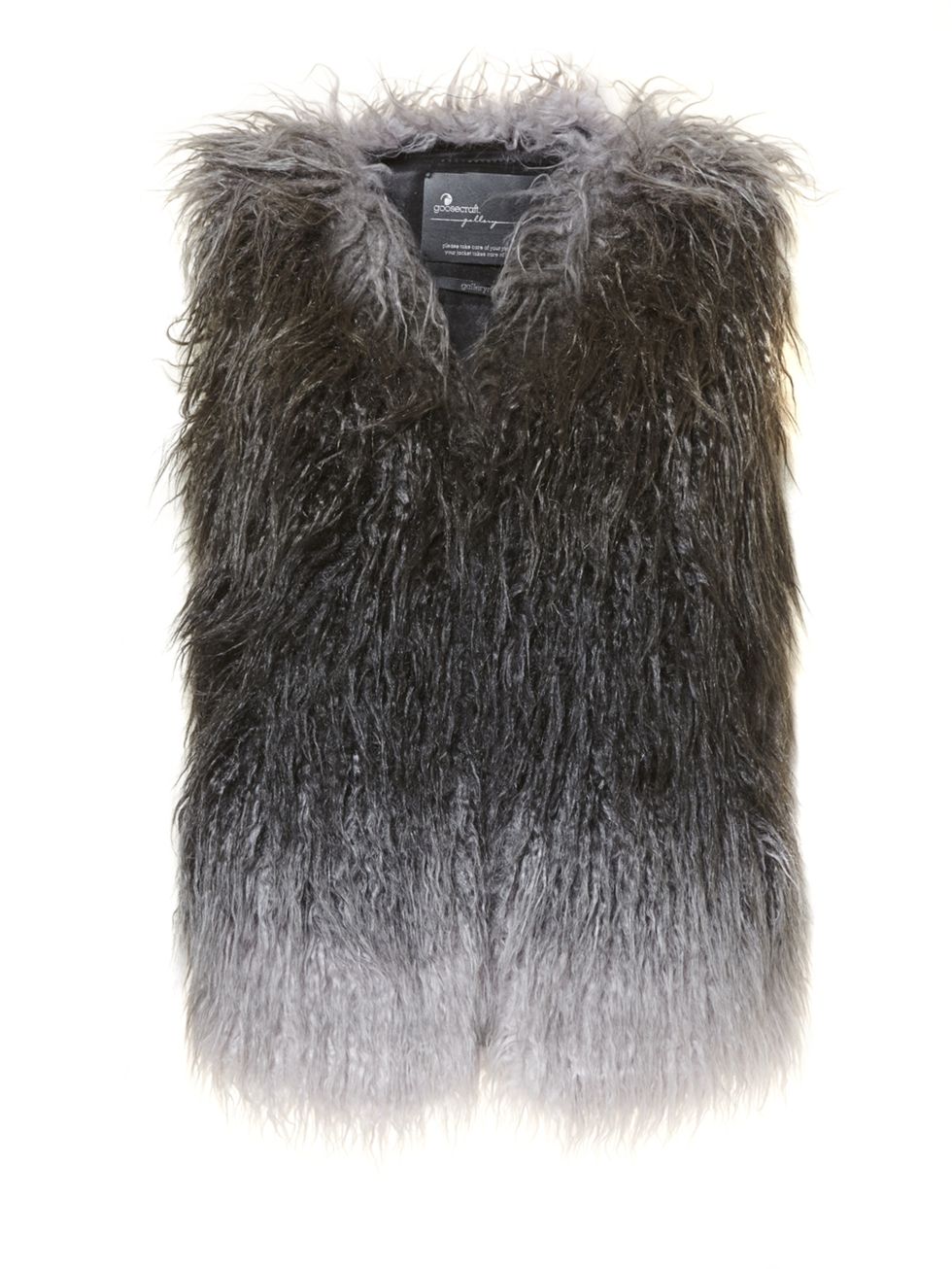 Grey, Natural material, Fur, Snout, Silver, Animal product, 