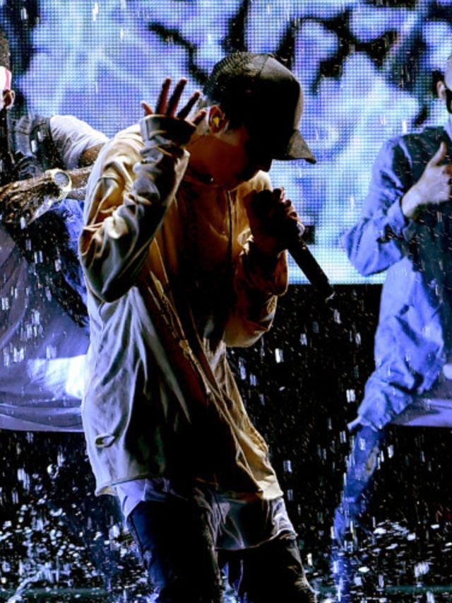Video-Justin-Bieber-laat-het-regenen-tijdens-de-AMA-s-2015