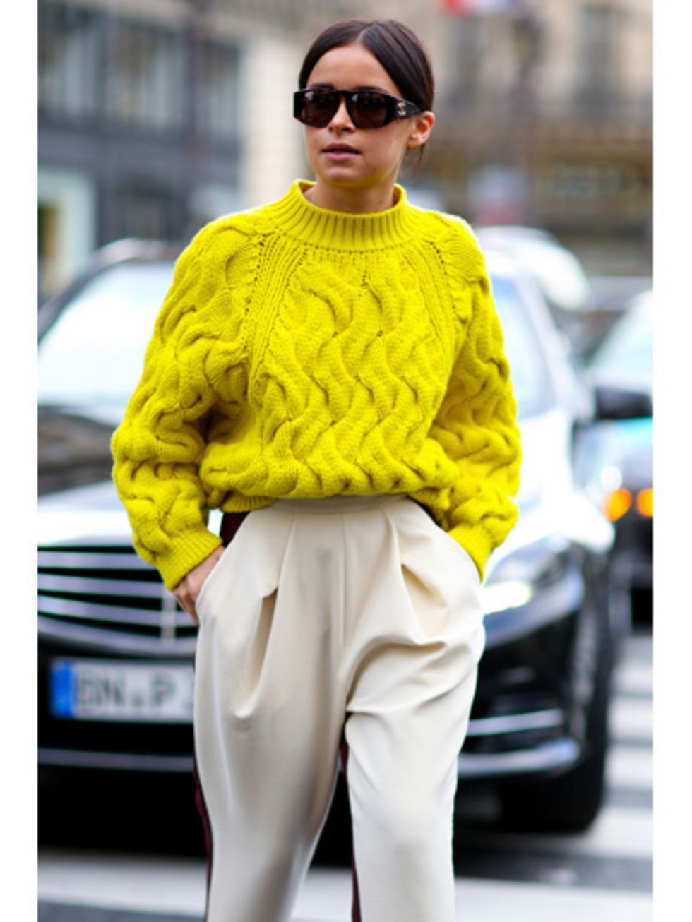 Clothing, Eyewear, Glasses, Vision care, Yellow, Sleeve, Trousers, Sunglasses, Outerwear, Style, 