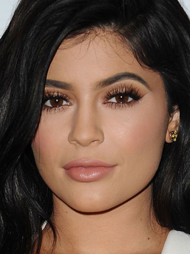 Kylie-Jenner-komt-met-metallic-lipsticks-speciaal-voor-het-Coachella-Festival