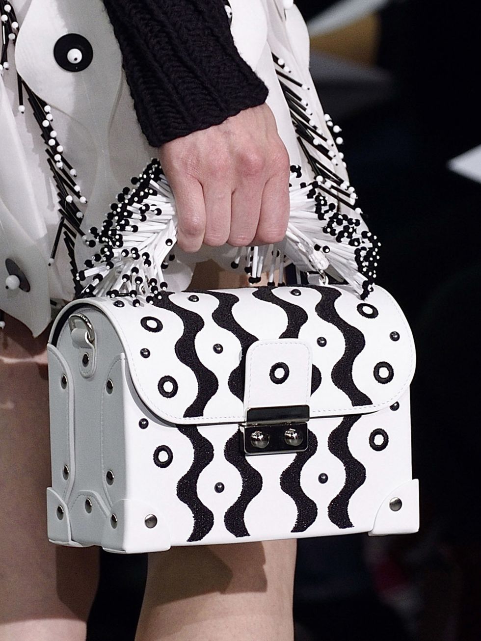 Pattern, Bag, White, Style, Fashion, Black, Shoulder bag, Luggage and bags, Design, Nail, 