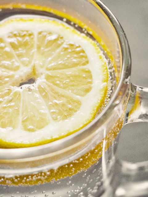 Waarom-je-dus-GEEN-warm-water-met-citroen-meer-moet-drinken