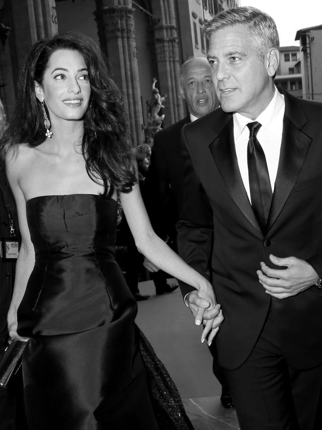 Amal-Clooneys-trouwjurk-is-te-koop