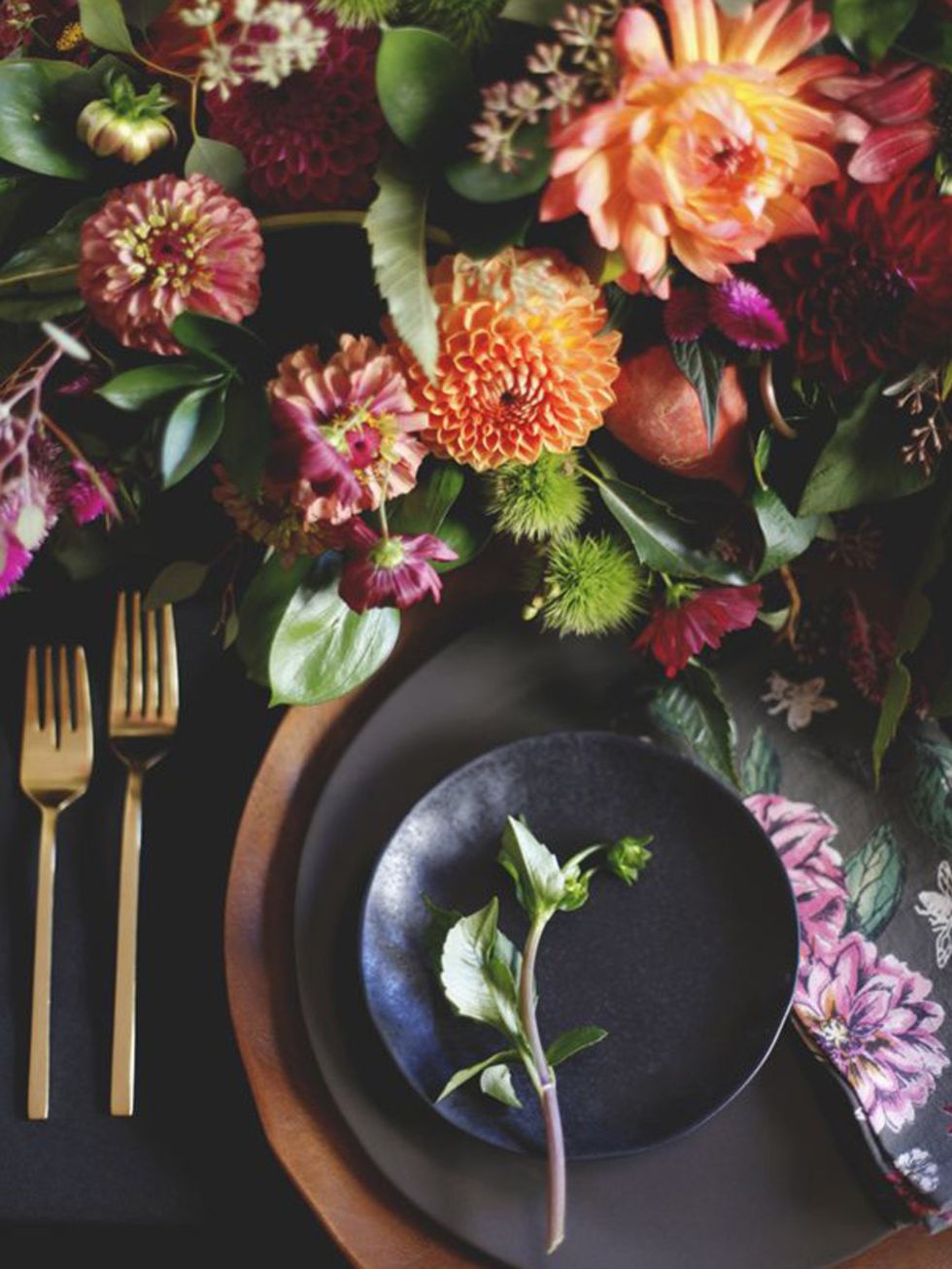 Petal, Flower, Dishware, Cutlery, Kitchen utensil, Purple, Floristry, Bouquet, Fork, Serveware, 