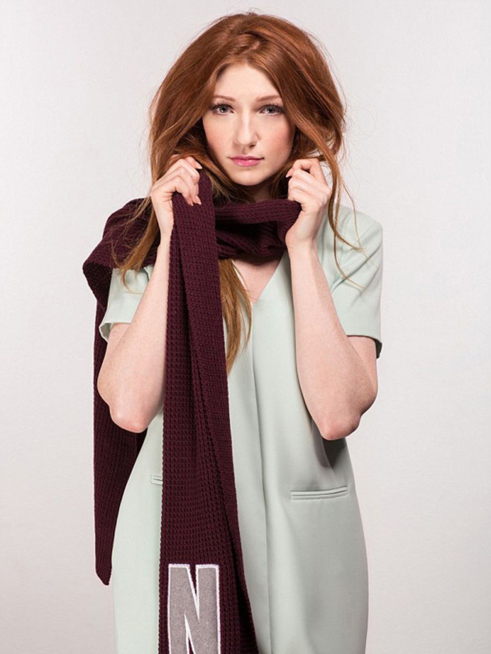 Clothing, Hairstyle, Sleeve, Human body, Collar, Shoulder, Wrap, Textile, Stole, Style, 