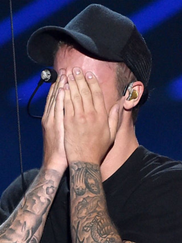 Dit-is-de-echte-reden-waarom-Justin-Bieber-huilde-na-zijn-VMA-optreden