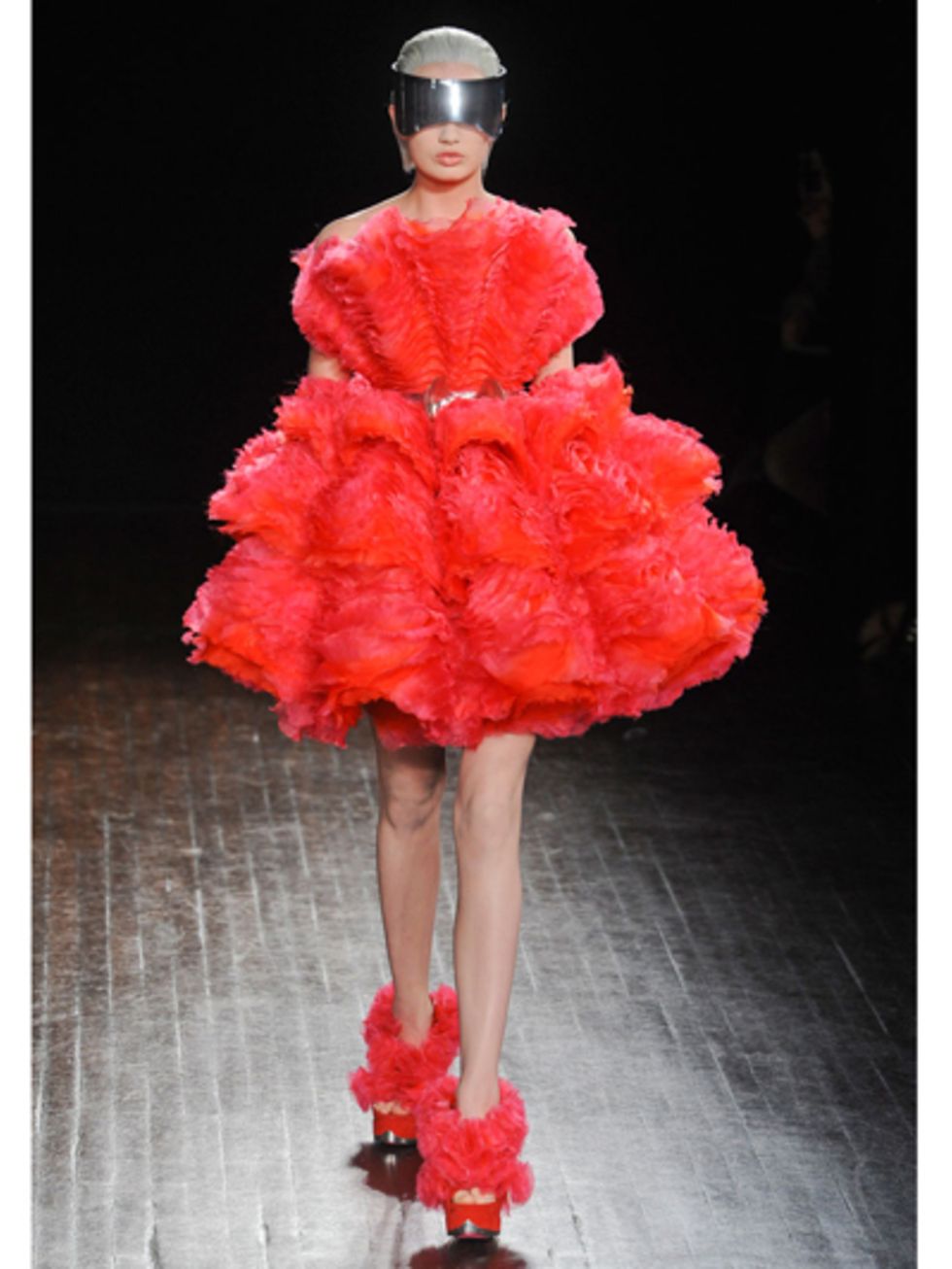 Clothing, Dress, Red, Textile, Pink, One-piece garment, Costume accessory, Fashion, Fashion model, Runway, 