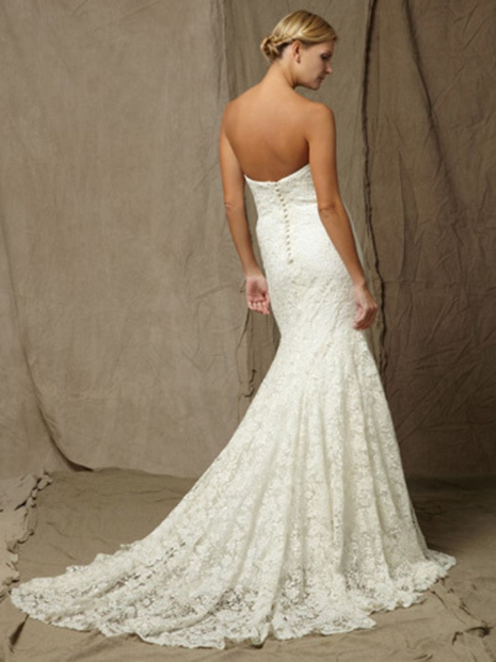 Clothing, Arm, Shoulder, Gown, Bridal clothing, Textile, Dress, Photograph, Joint, Wedding dress, 
