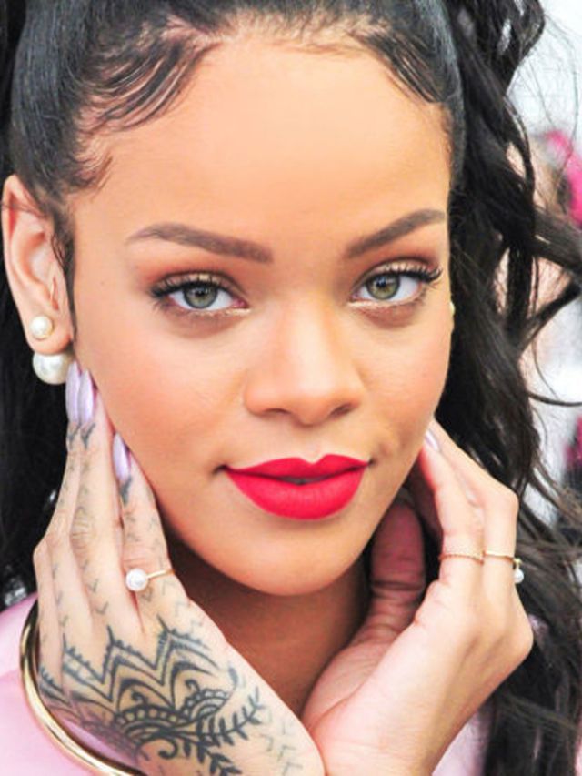 Wil-jij-Rihanna-s-tattoos-zonder-pijn-te-lijden