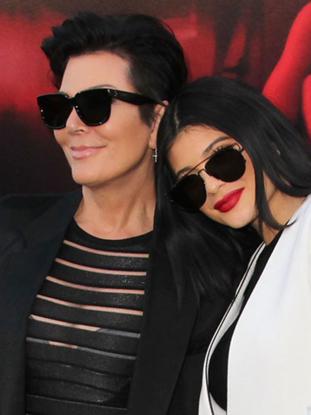 Kylie-Jenner-recycled-badpak-van-Kris-Jenner-uit-de-jaren-tachtig