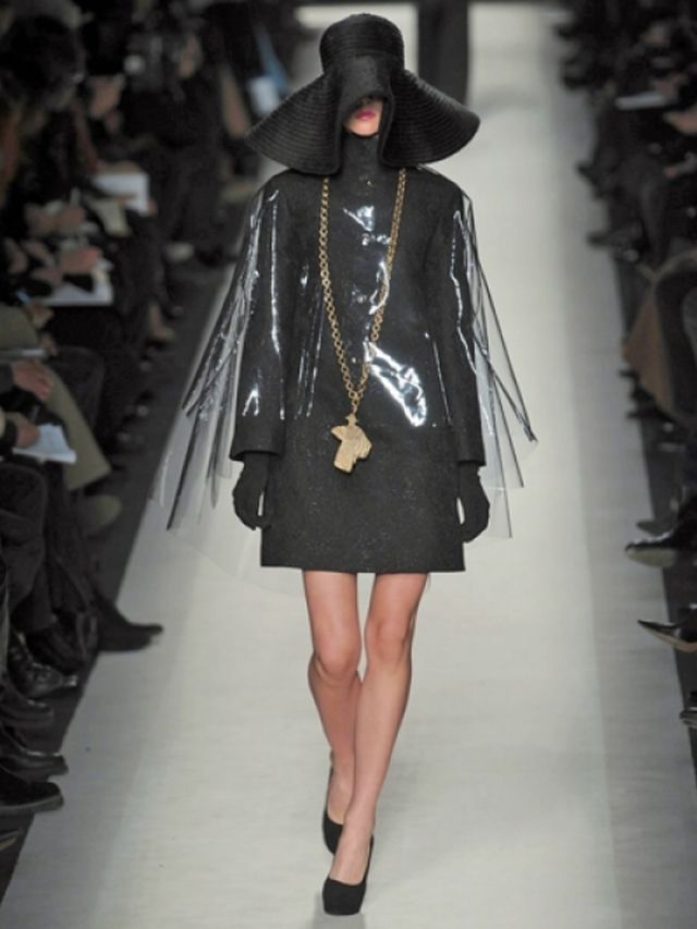 Parijs-Fashion-Week-2010-Stella-YSL-Givenchy