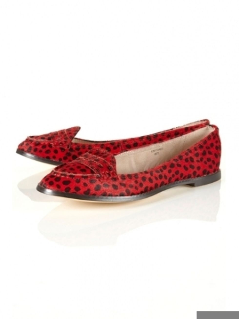 Red, White, Pattern, Carmine, Maroon, Coquelicot, Natural material, Fashion design, Embellishment, Ballet flat, 