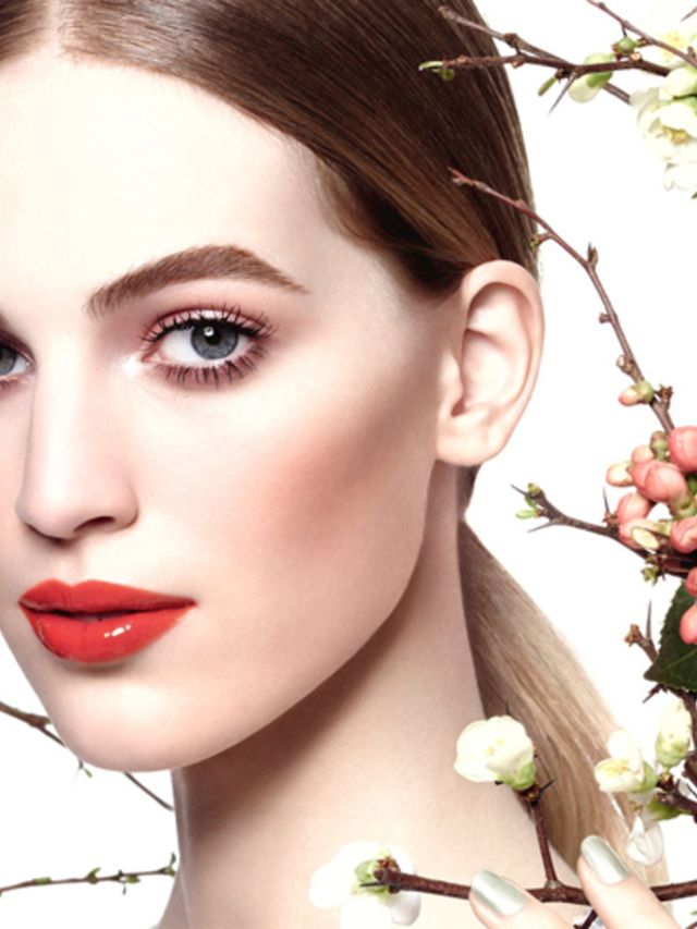De-gloednieuwe-lente-make-upcollectie-van-Chanel-is-hier