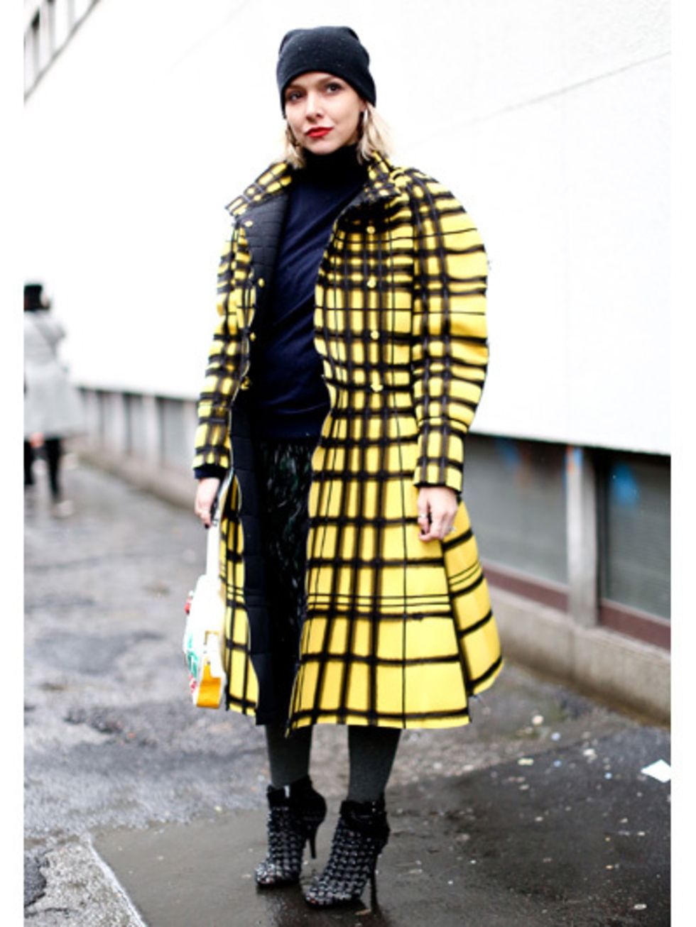 Clothing, Sleeve, Winter, Textile, Outerwear, Pattern, Style, Street fashion, Headgear, Boot, 