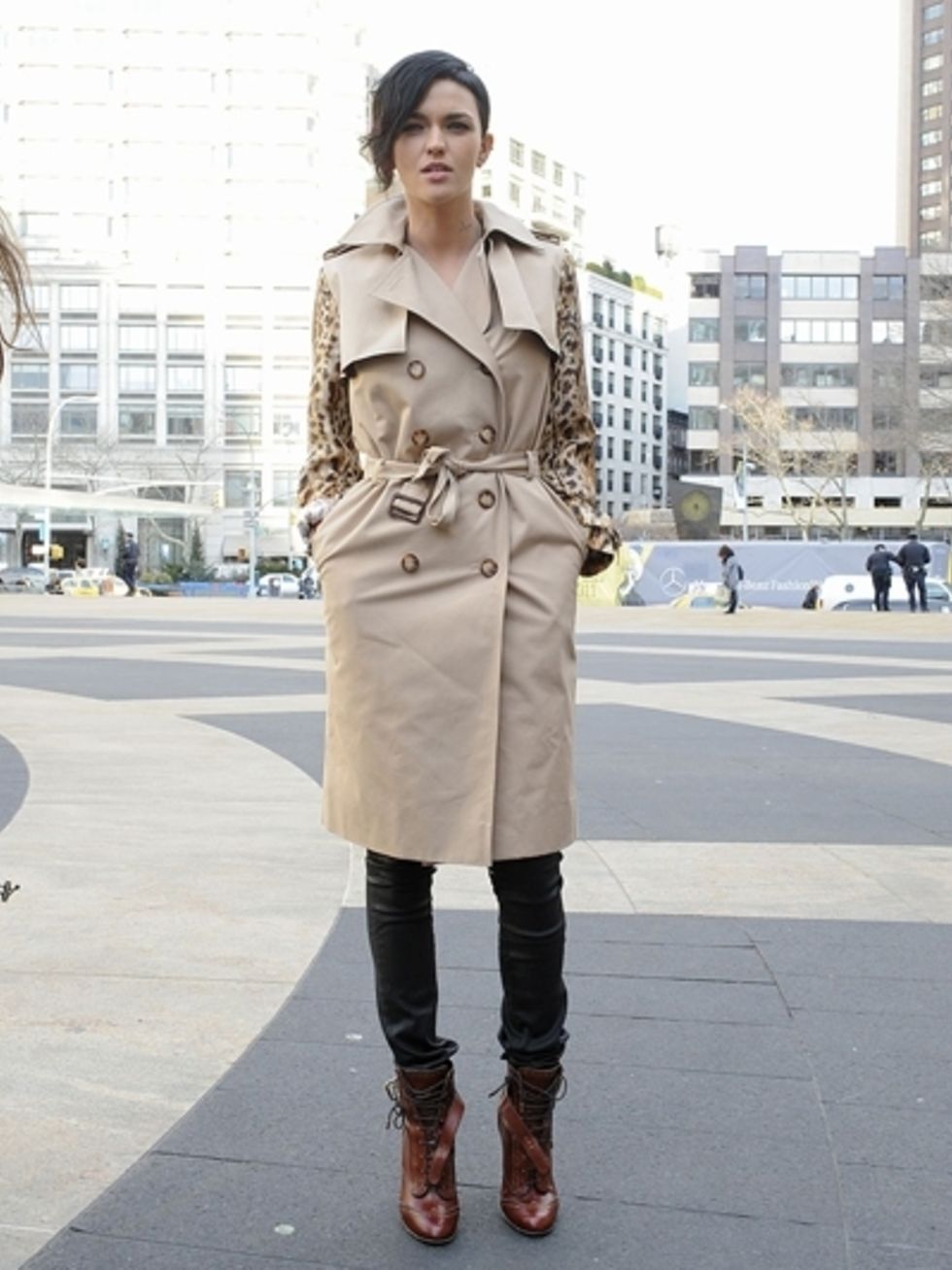 Clothing, Sleeve, Joint, Outerwear, Street fashion, Style, Boot, Street, Pattern, Knee, 