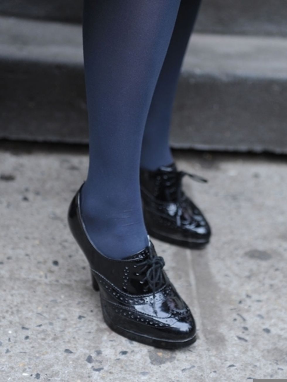 Blue, Human leg, Joint, Style, Fashion, Black, Grey, Electric blue, Foot, Calf, 
