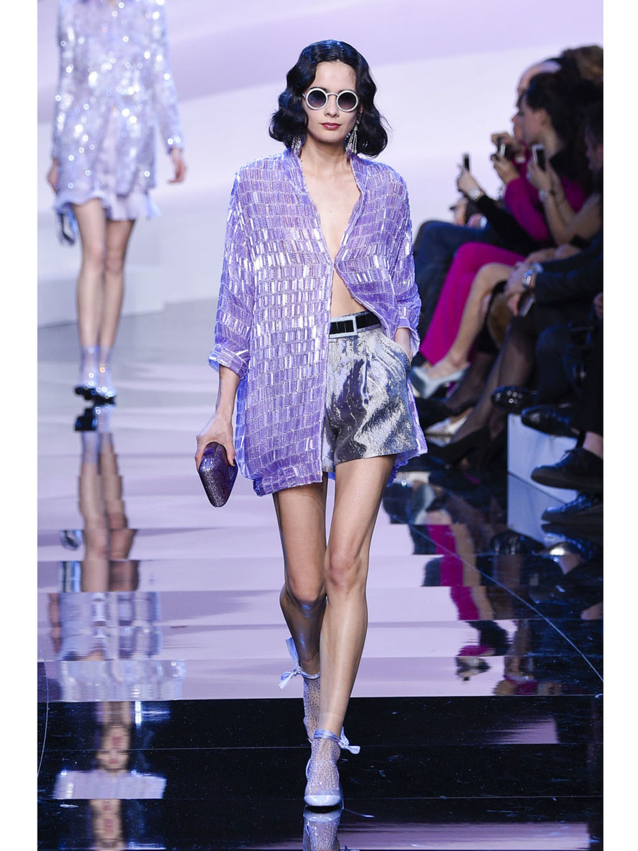 Strak Draak optie Giorgio Armani is heel stellig: lila is de kleur van Haute Couture s/s 2016