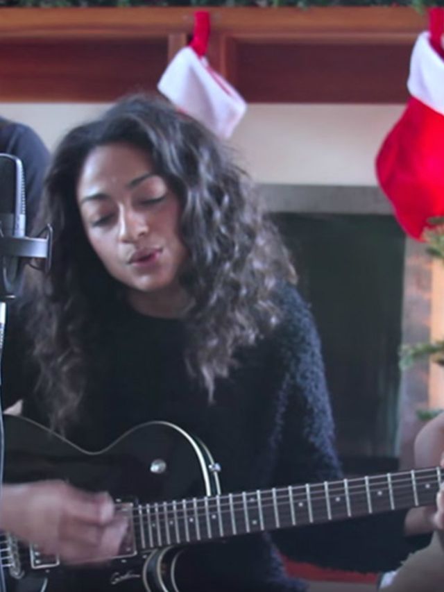 Leighton-Meester-maakt-haar-post-baby-debuut-met-een-prachtige-kerstvideo