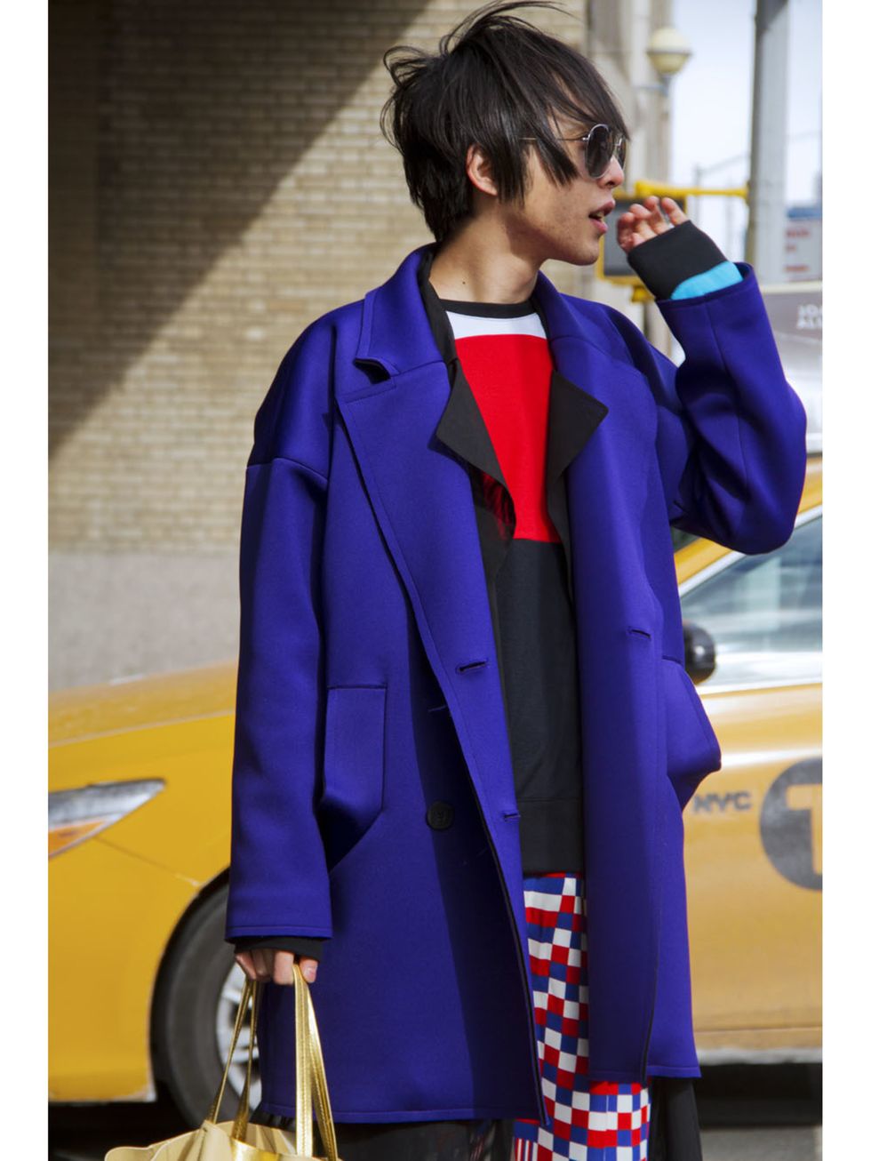 Outerwear, Electric blue, Street fashion, Blazer, Overcoat, Cobalt blue, Sunglasses, Costume, Costume design, Frock coat, 