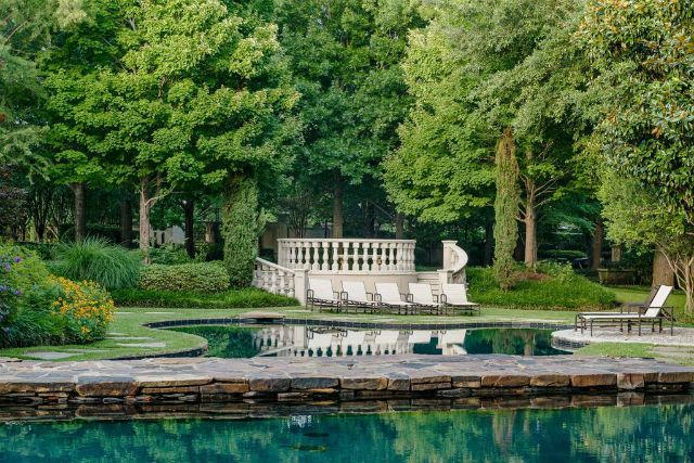 Garden, Pond, Reflection, Water feature, Shrub, Reflecting pool, Park, Landscaping, Botanical garden, Estate, 