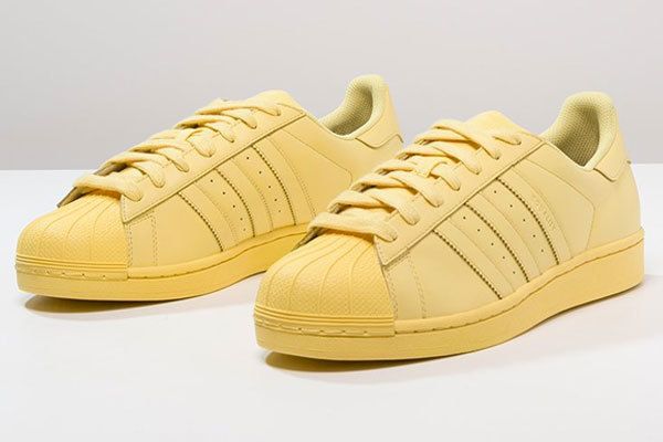 Footwear, Product, Brown, Shoe, Yellow, Photograph, White, Line, Tan, Light, 