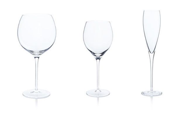 Drinkware, Glass, Stemware, Wine glass, Barware, White, Tableware, Champagne stemware, Dishware, Transparent material, 