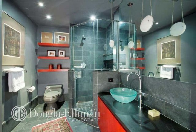 Plumbing fixture, Room, Interior design, Bathroom sink, Property, Floor, Wall, Tap, Tile, Ceiling, 