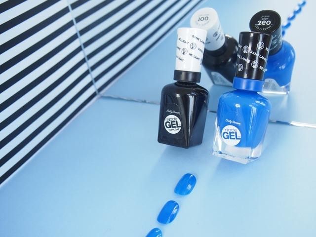 Liquid, Fluid, Blue, Bottle, Plastic, Azure, Aqua, Electric blue, Cosmetics, Cobalt blue, 