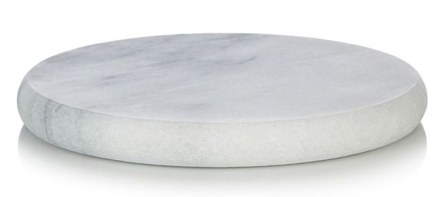 Dishware, Grey, Natural material, Circle, Oval, Silver, Soap dish, Chemical compound, Kitchen utensil, 