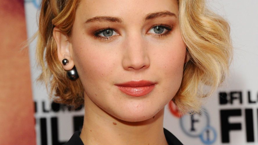 preview for Jennifer Lawrence in Dior at the premiere of 'Don't Look Up'