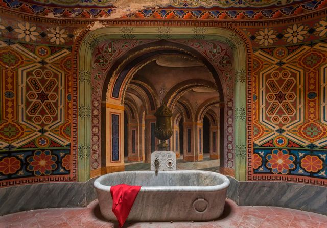 Interior design, Ceiling, Art, Fountain, Visual arts, Interior design, Water feature, Bathtub, Motif, Holy places, 