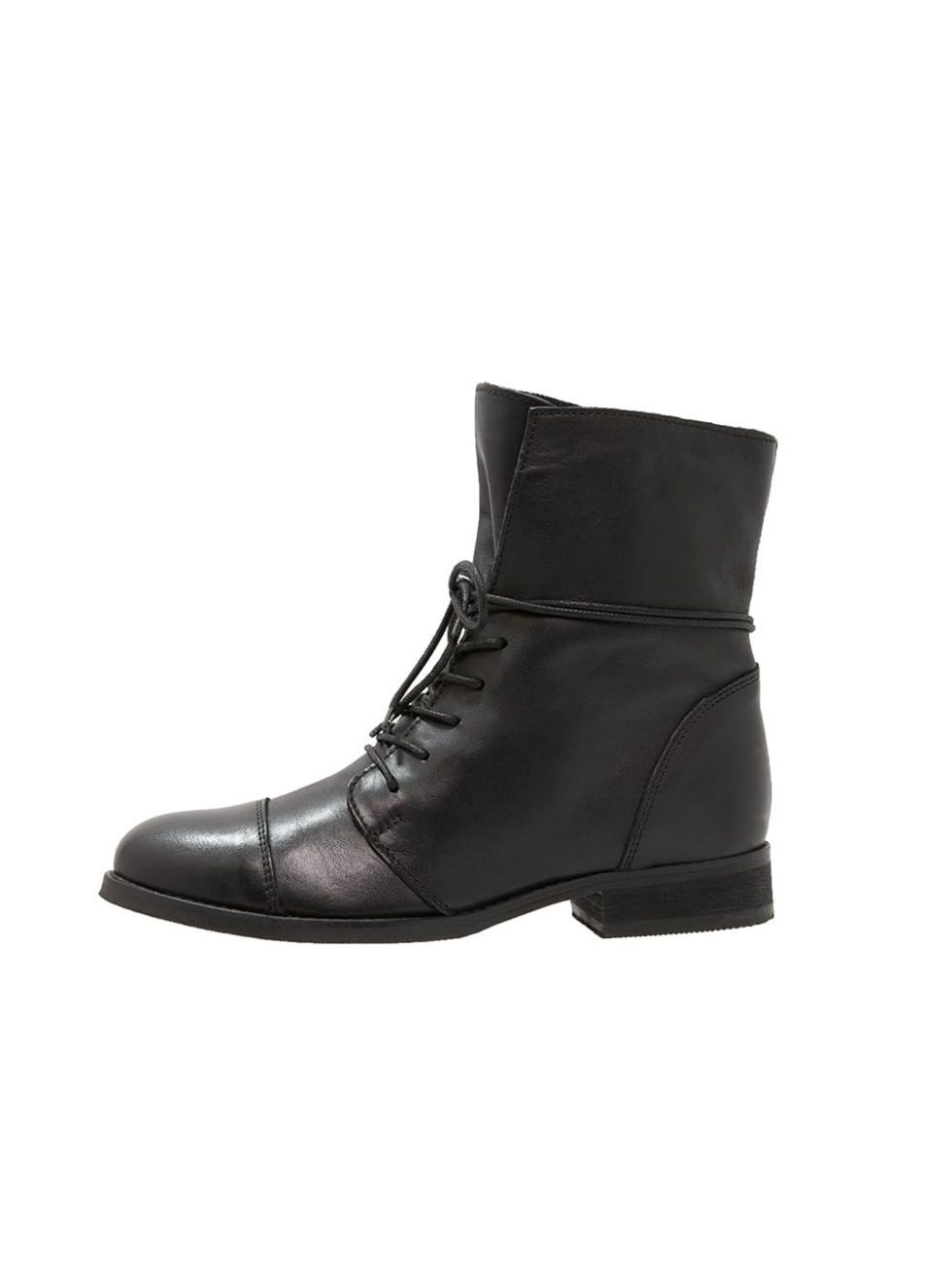 Footwear, Boot, Shoe, Black, Leather, Work boots, Steel-toe boot, Brand, Motorcycle boot, Snow boot, 