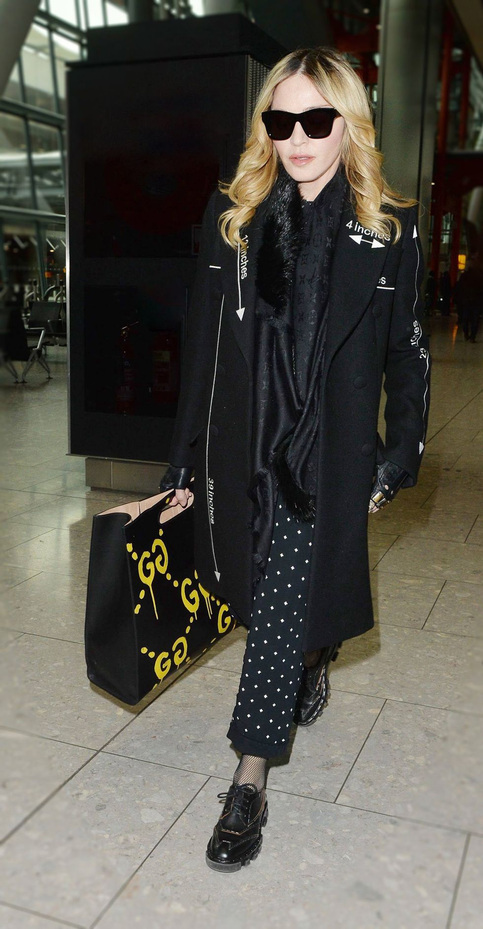 Madonna met GucciGhost tote