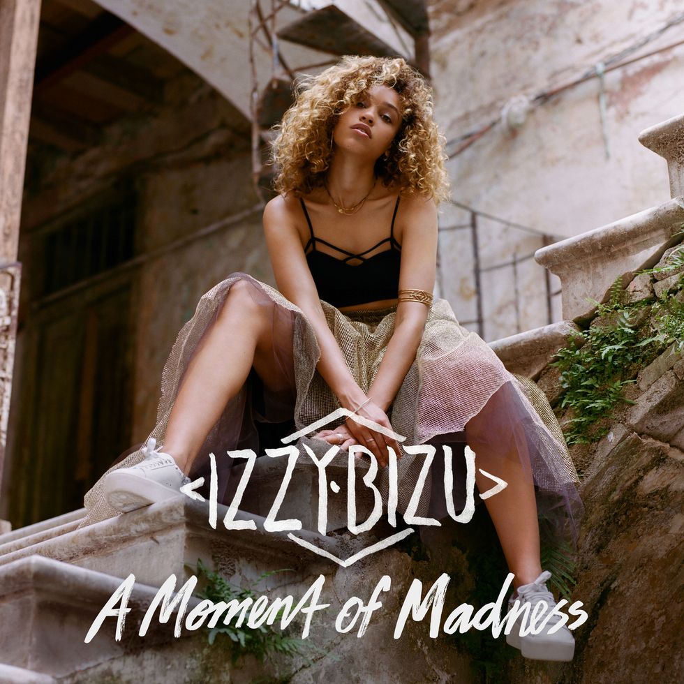 Izzy Bizu - A Moment of Madness