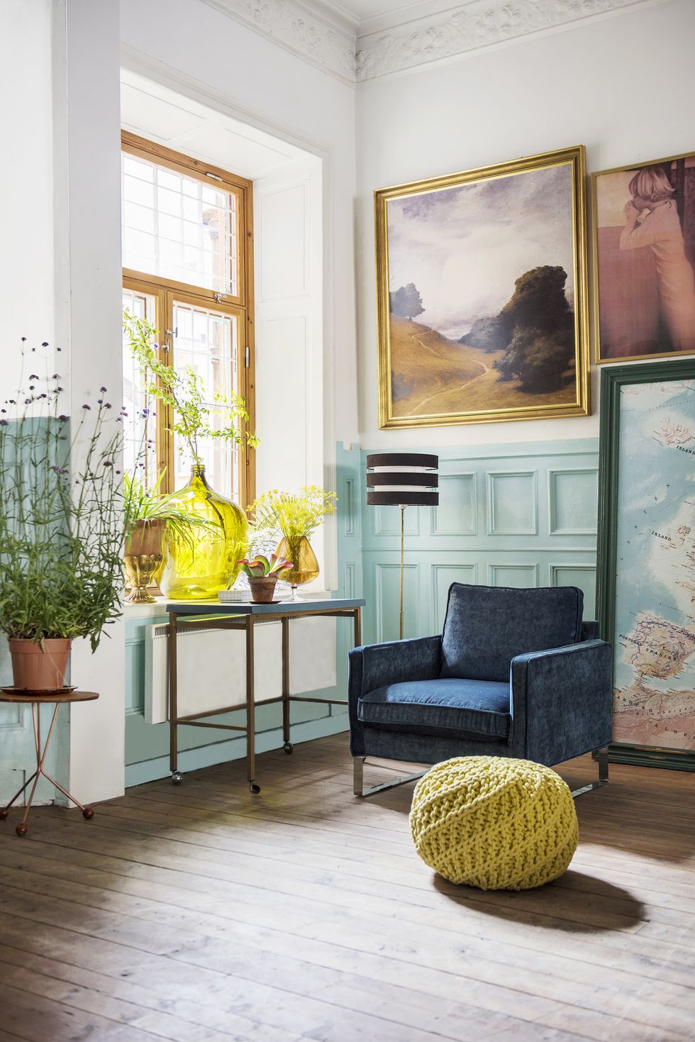 Room, Interior design, Furniture, Green, Yellow, Living room, Blue, Floor, Turquoise, Property, 