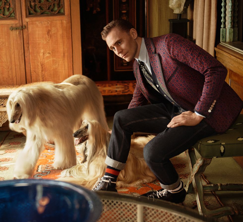 Tom Hiddleston voor Gucci Cruise 2017 Men's Tailoring
