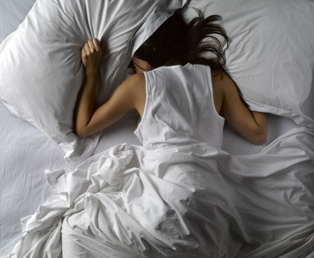 7 redenen waarom je moe wakker wordt