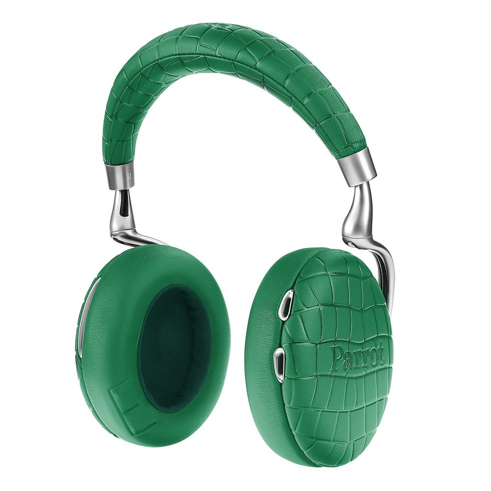 Green, Product, Gadget, Audio accessory, Teal, Circle, Peripheral, Plastic, Earrings, Mp3 player accessory, 