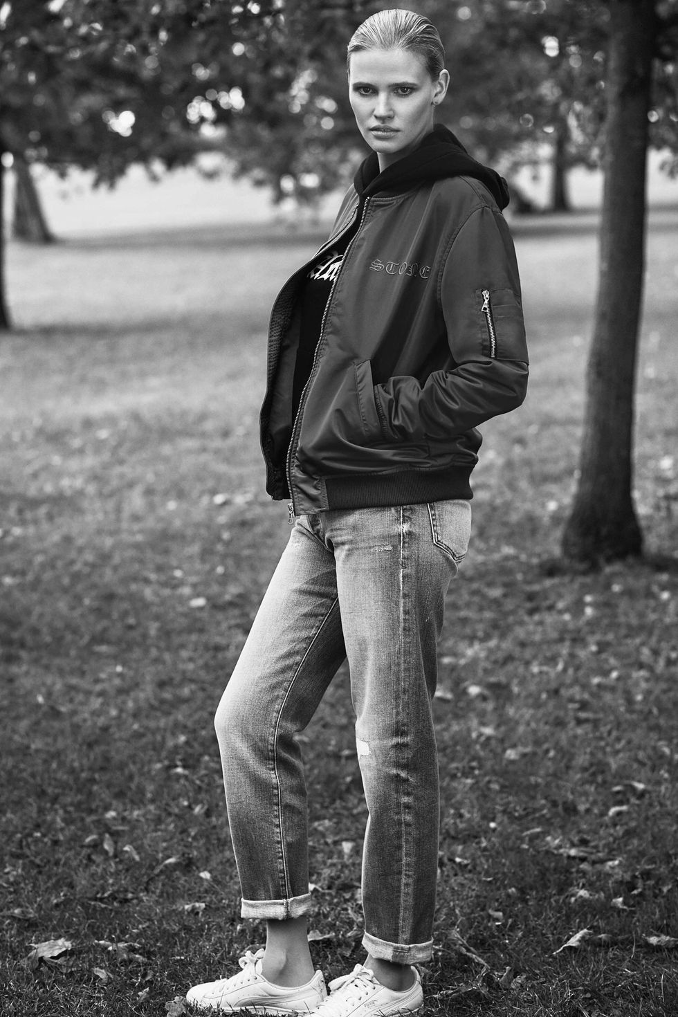 Trousers, Jeans, Denim, Textile, Photograph, Outerwear, White, People in nature, Style, Street fashion, 