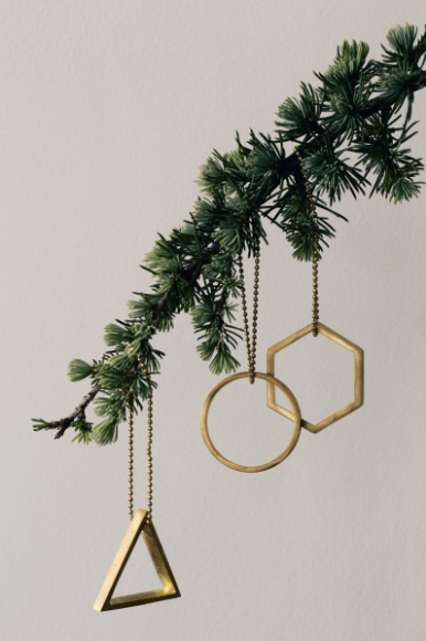 Christmas decoration, shortstraw pine, Christmas, Christmas tree, Evergreen, Natural material, Twig, Christmas ornament, Pine family, Conifer, 