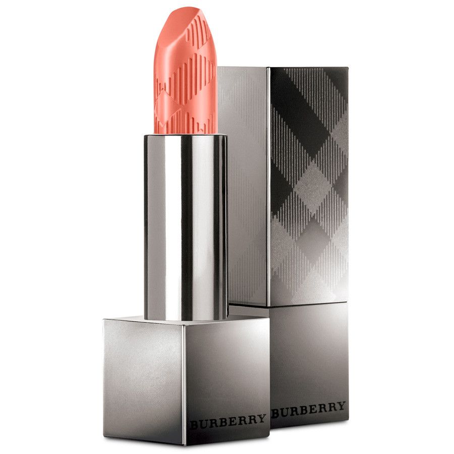 <p>Burberry Kisses, kleur:<span class="redactor-invisible-space" data-redactor-tag="span" data-redactor-class="redactor-invisible-space" data-verified="redactor">&nbsp;Golden Peach, € 30 - verkrijgbaar via&nbsp;<a href="https://go.shoppable.nl/r/8330028/903279/ext" target="_blank" data-tracking-id="recirc-text-link">douglas.nl</a></span><span class="redactor-invisible-space" data-verified="redactor" data-redactor-tag="span" data-redactor-class="redactor-invisible-space"><a href="https://go.shoppable.nl/r/8330028/903279/ext"></a></span></p>