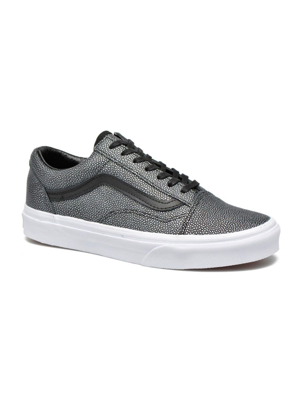 Shoe, Footwear, White, Sneakers, Skate shoe, Product, Plimsoll shoe, Outdoor shoe, Grey, Walking shoe, 
