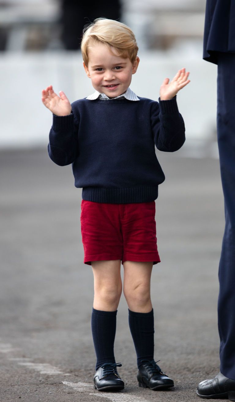 Child, Clothing, Standing, Footwear, Toddler, Joint, Arm, Knee, Sleeve, Fashion, 