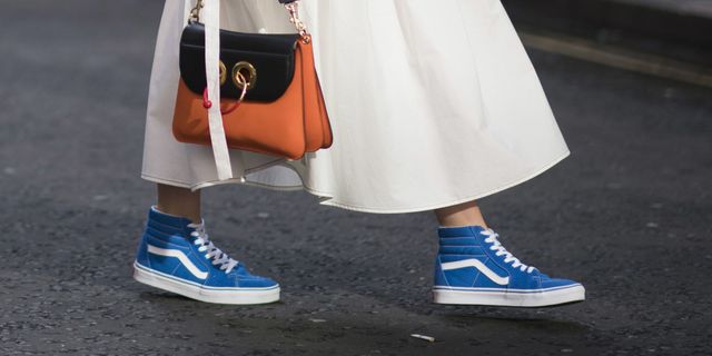 Footwear, Blue, Human leg, Joint, White, Style, Bag, Electric blue, Street fashion, Fashion, 