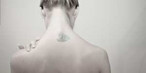 Hair, White, Shoulder, Photograph, Face, Neck, Skin, Back, Hairstyle, Beauty, 