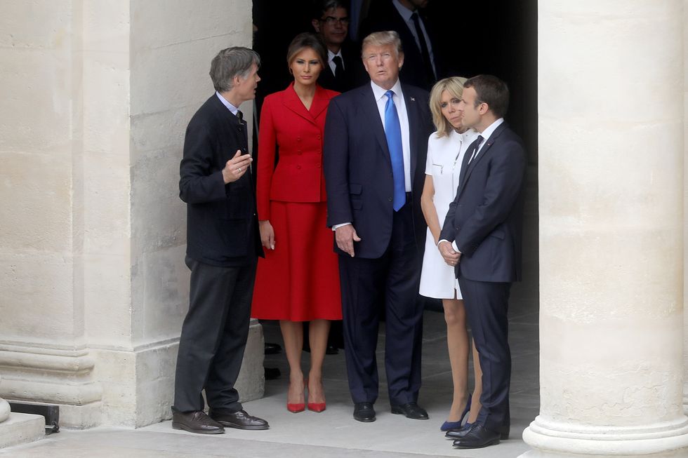 Presidenten Trump en Macron met hun vrouwen